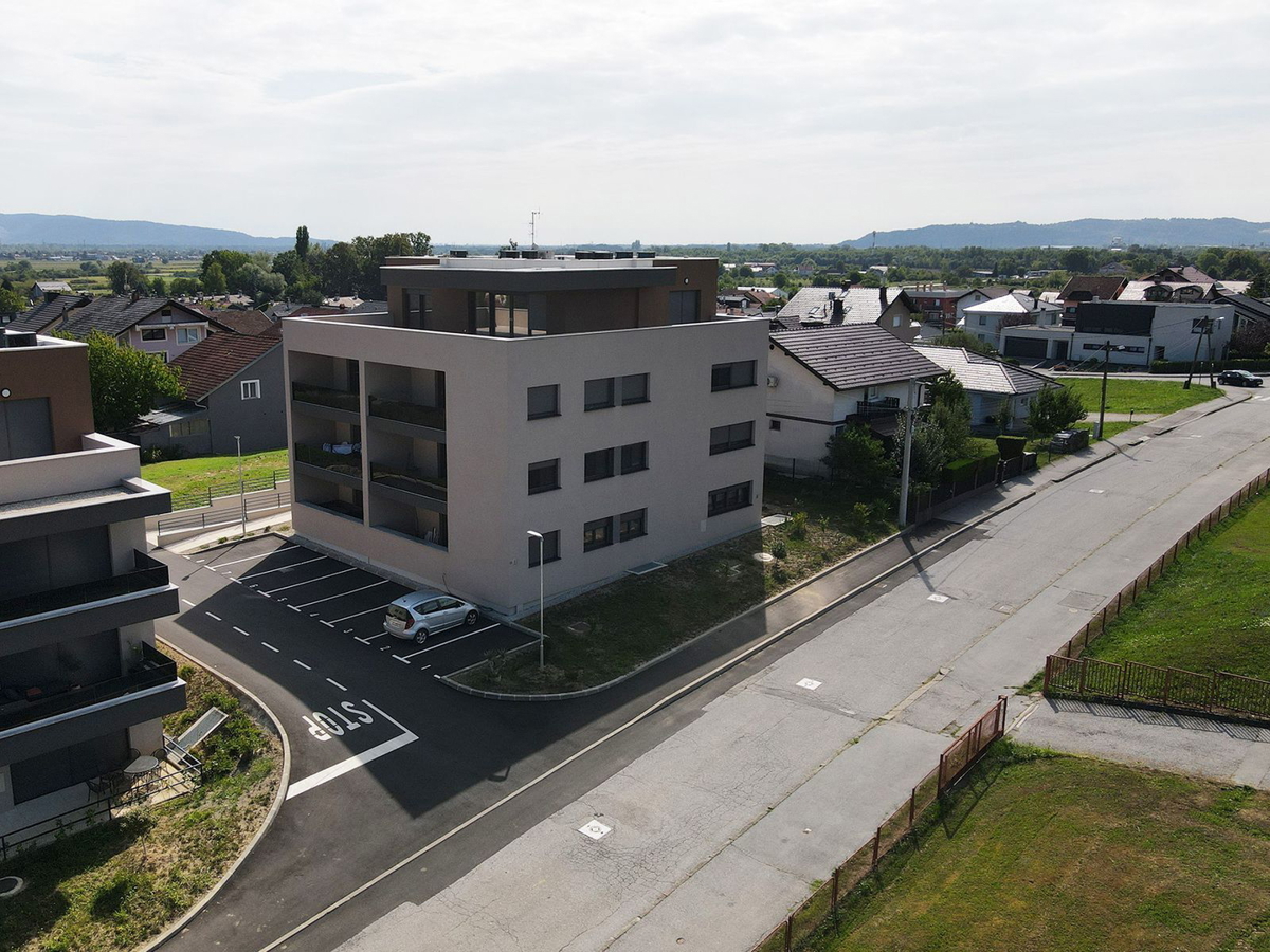 Luksuzni štirisobni penthouse - novogradnja