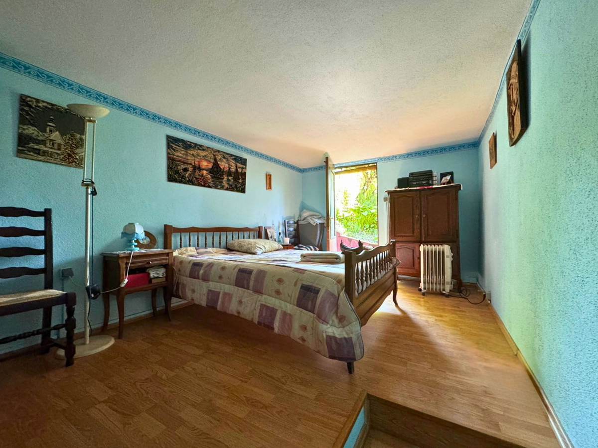 Čudovita hiša obdana z naravo