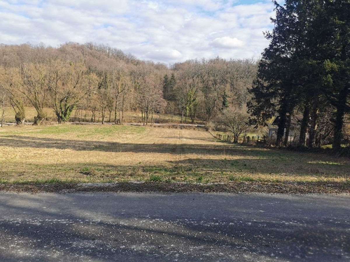 Gradbeno zemljišče - Malunje, Jastrebarsko