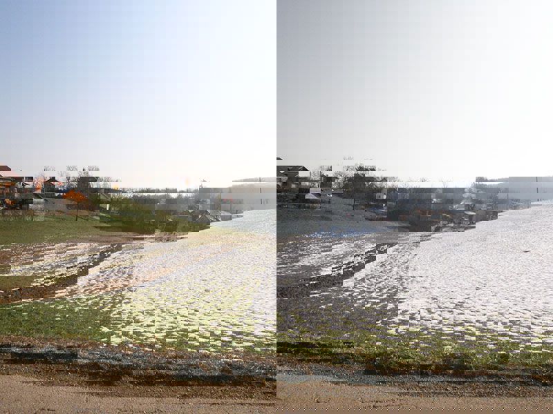 Zemljišče na Cerju