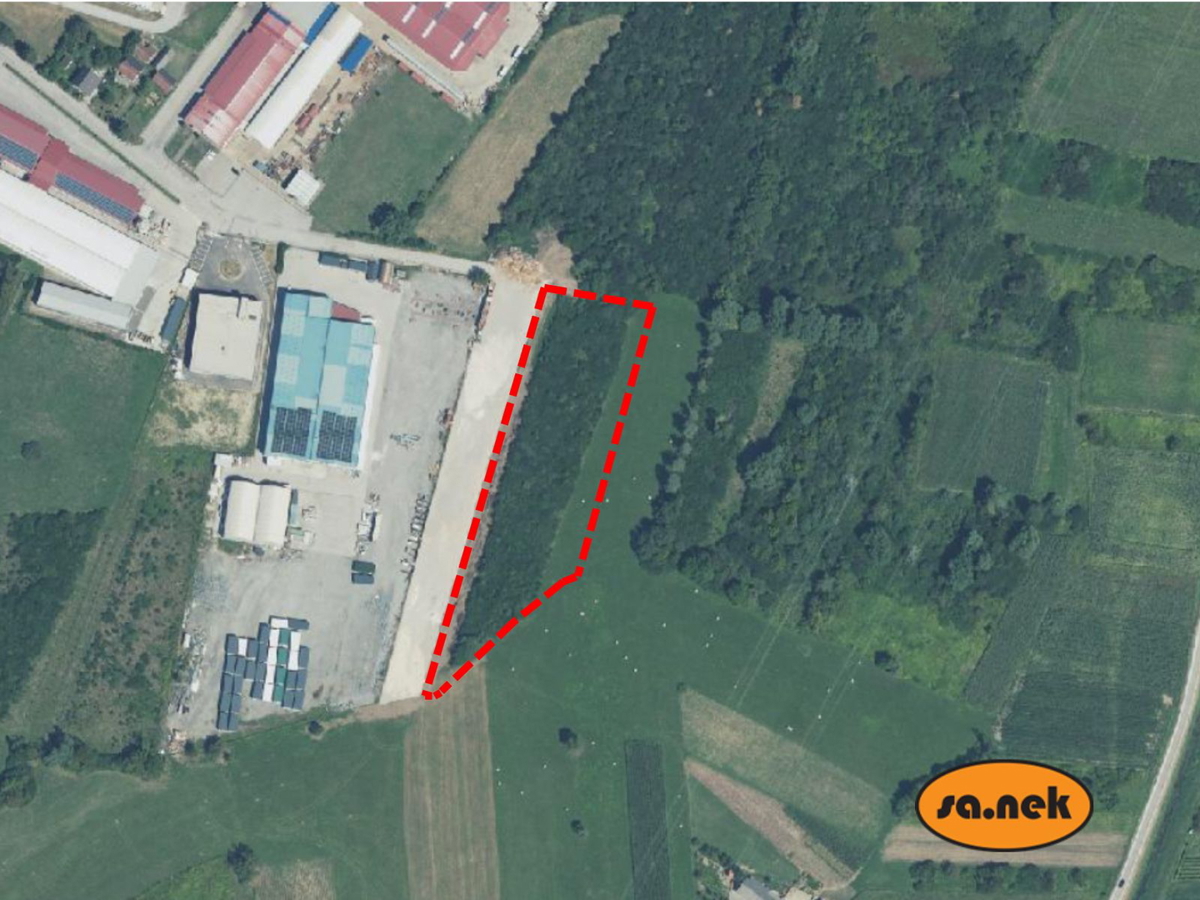 Gradbeno zemljišče za gradnjo poslovne stavbe