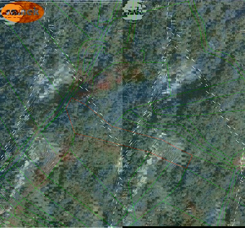 Zemljišče v Cerini