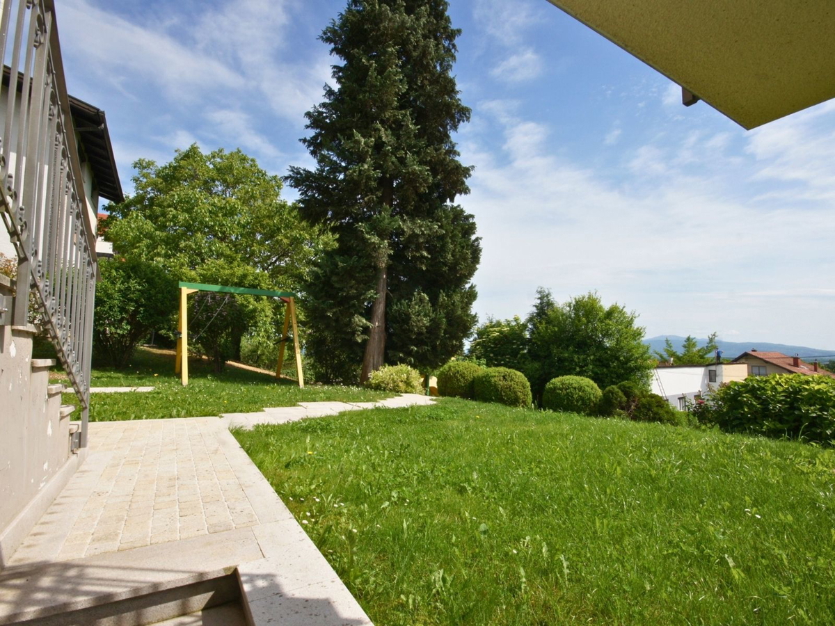 Luksuzna družinska hiša v Samoboru