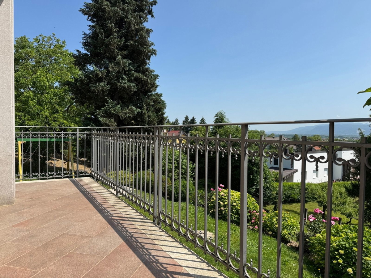 Luksuzna družinska hiša v Samoboru