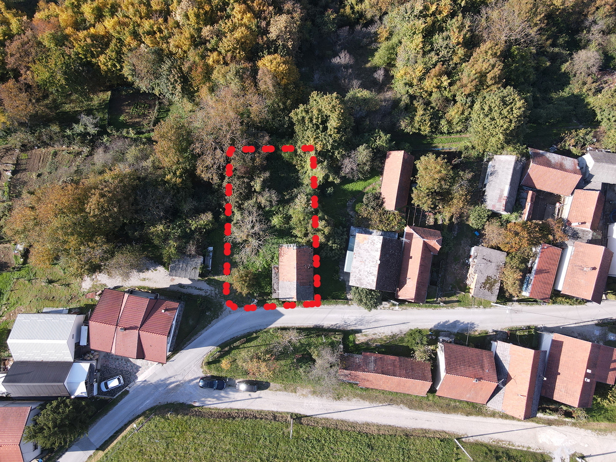 Gradbišče z razgledom na Svetonedeljski breg