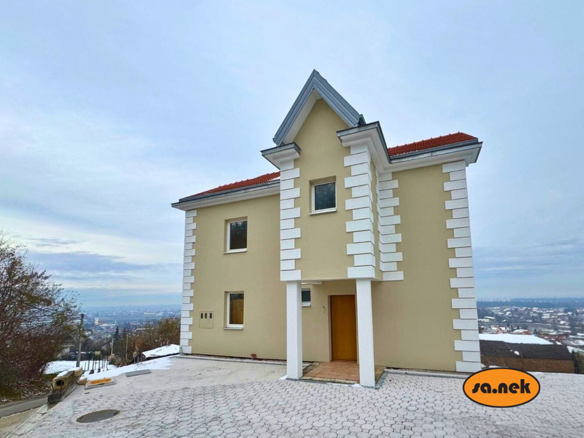 Hiša z dvema apartmajema v Sveti Nedelji