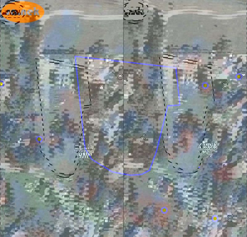 Veliko gradbeno zemljišče v Bregani