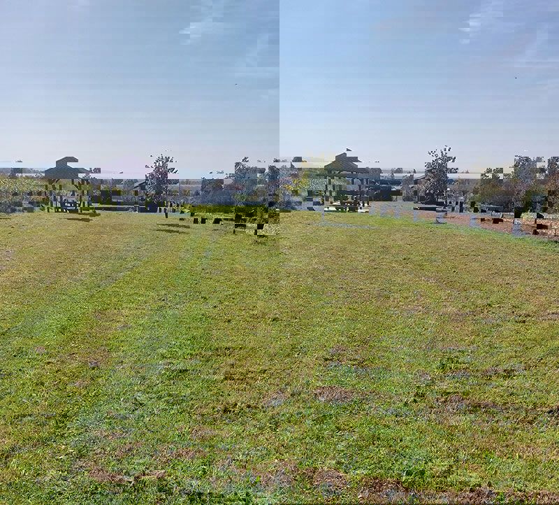 Zemljišče v Bratini