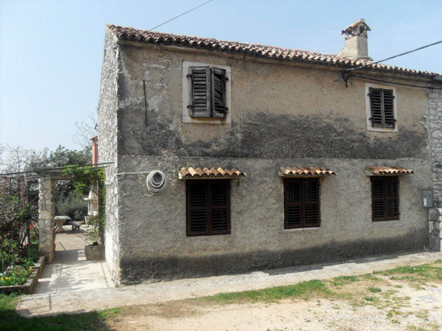 Zemljišče s staro kamnito hišo