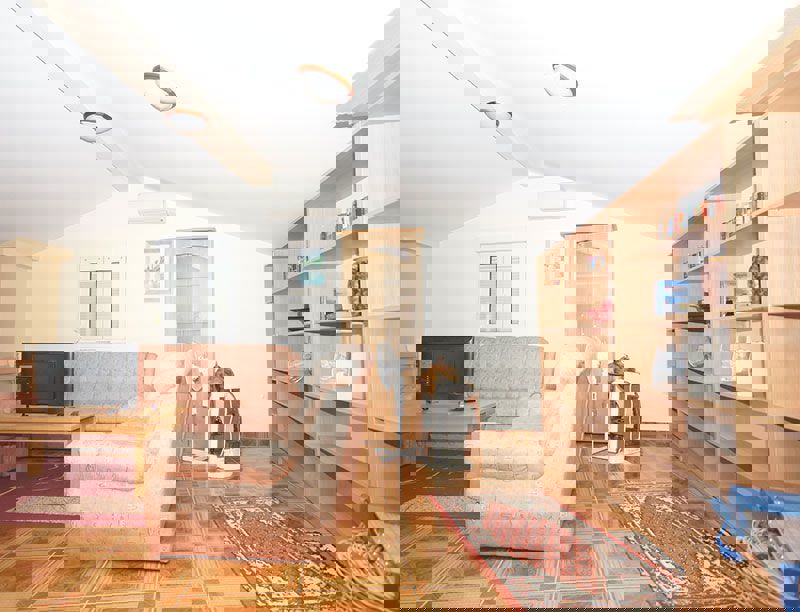 Turistični objekt s šestimi apartmaji - Komarna (Dubrovačko-neretvanska županija)