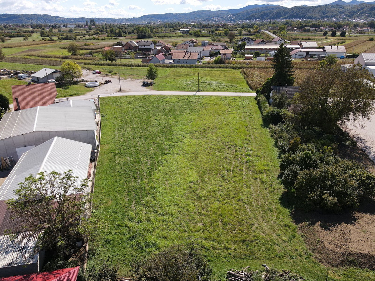 Gradbeno zemljišče mešane rabe