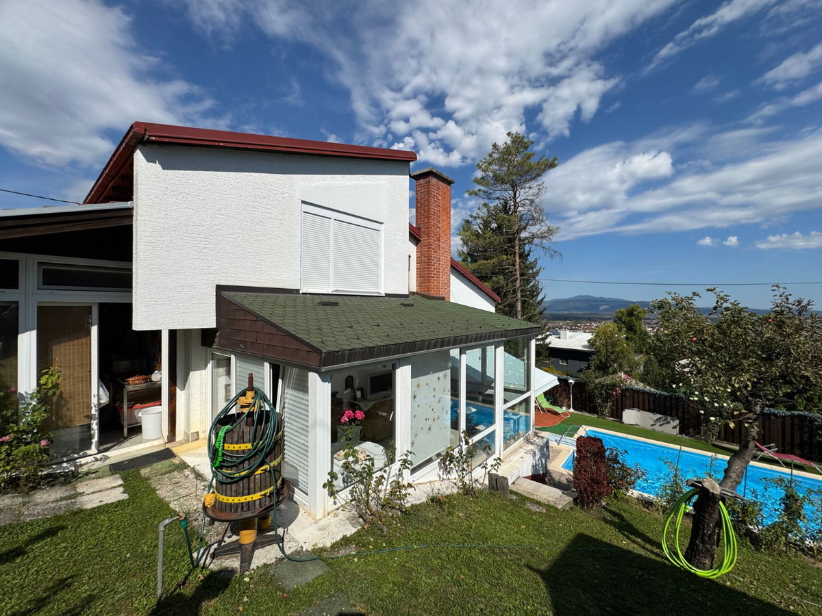 Družinska hiša na Anindolu