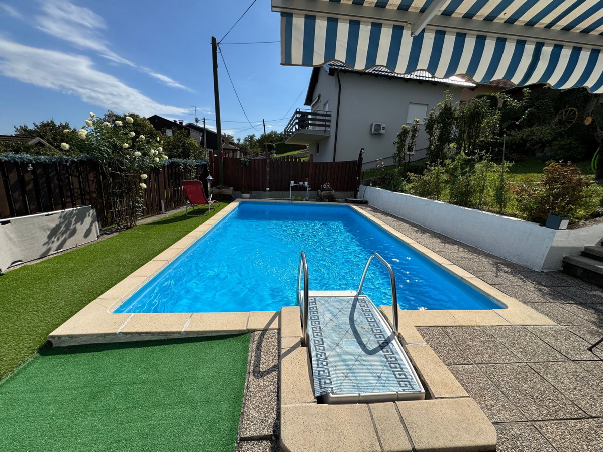 Družinska hiša na Anindolu