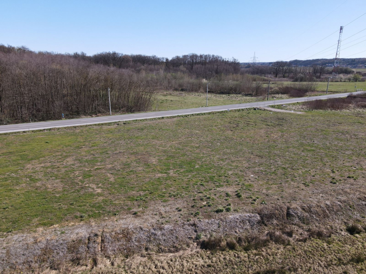 Zemljišče ob Karlovački cesti