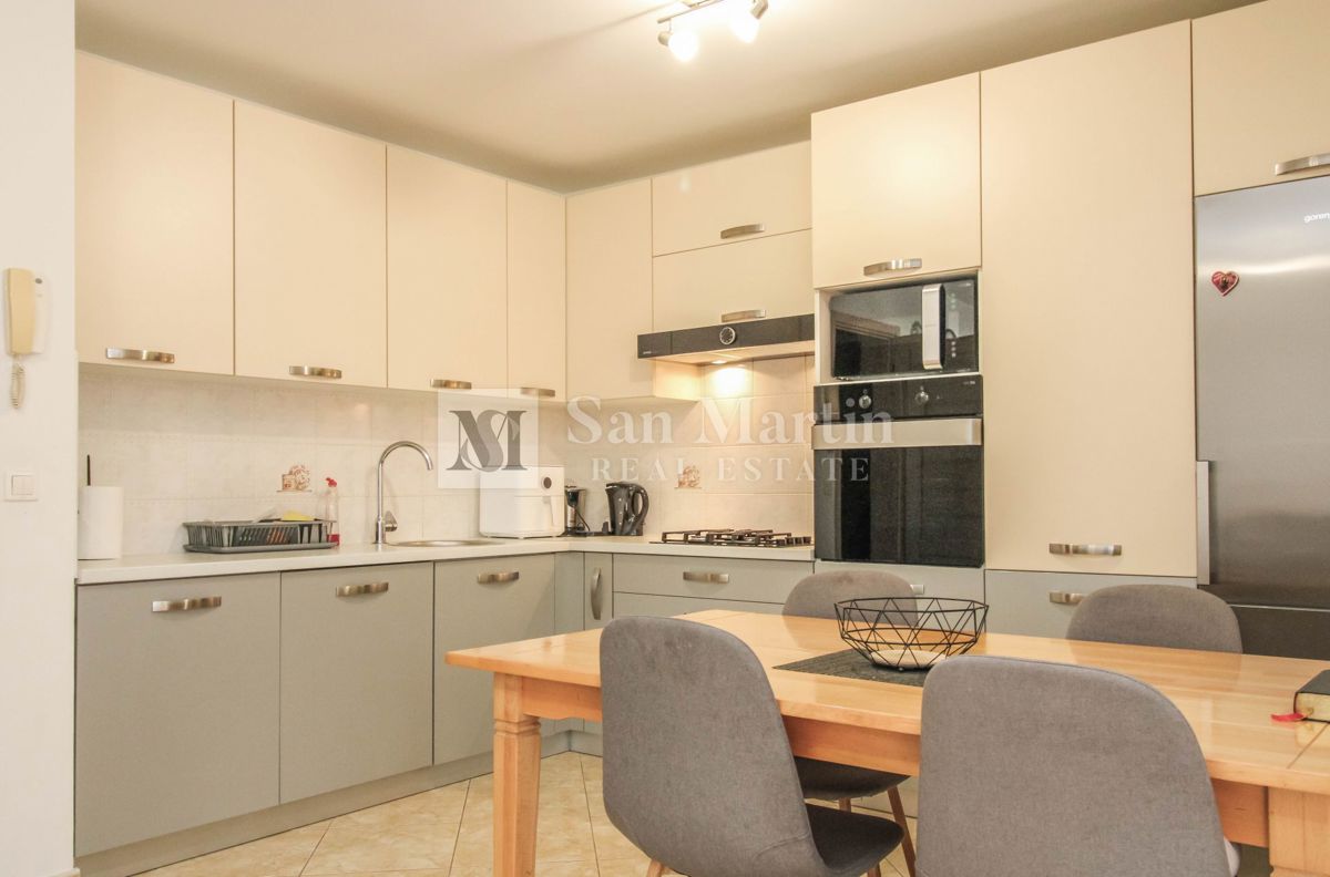 POREČ, 2 sobno stanovanje - super cena