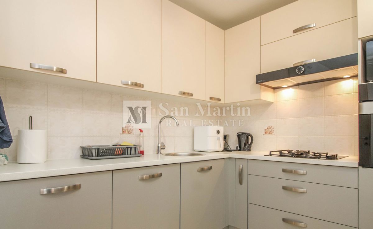 POREČ, 2 sobno stanovanje - super cena