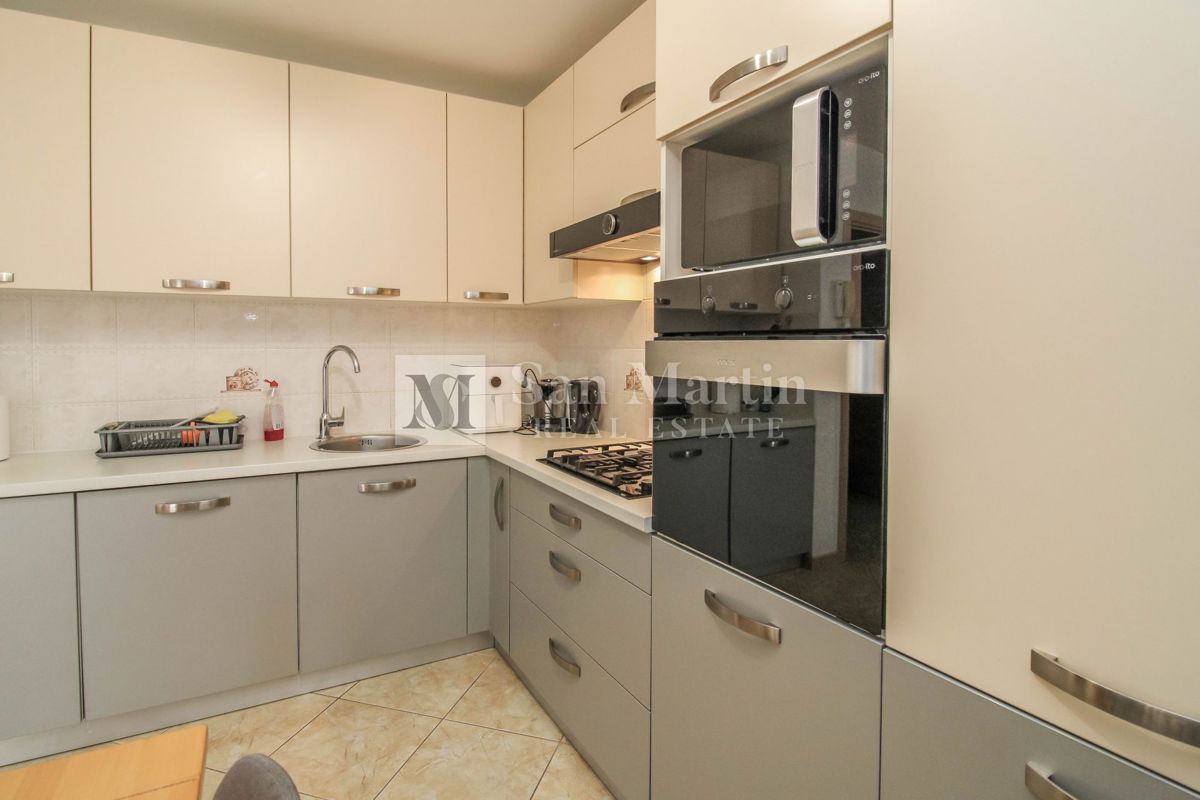 POREČ, 2 sobno stanovanje - super cena