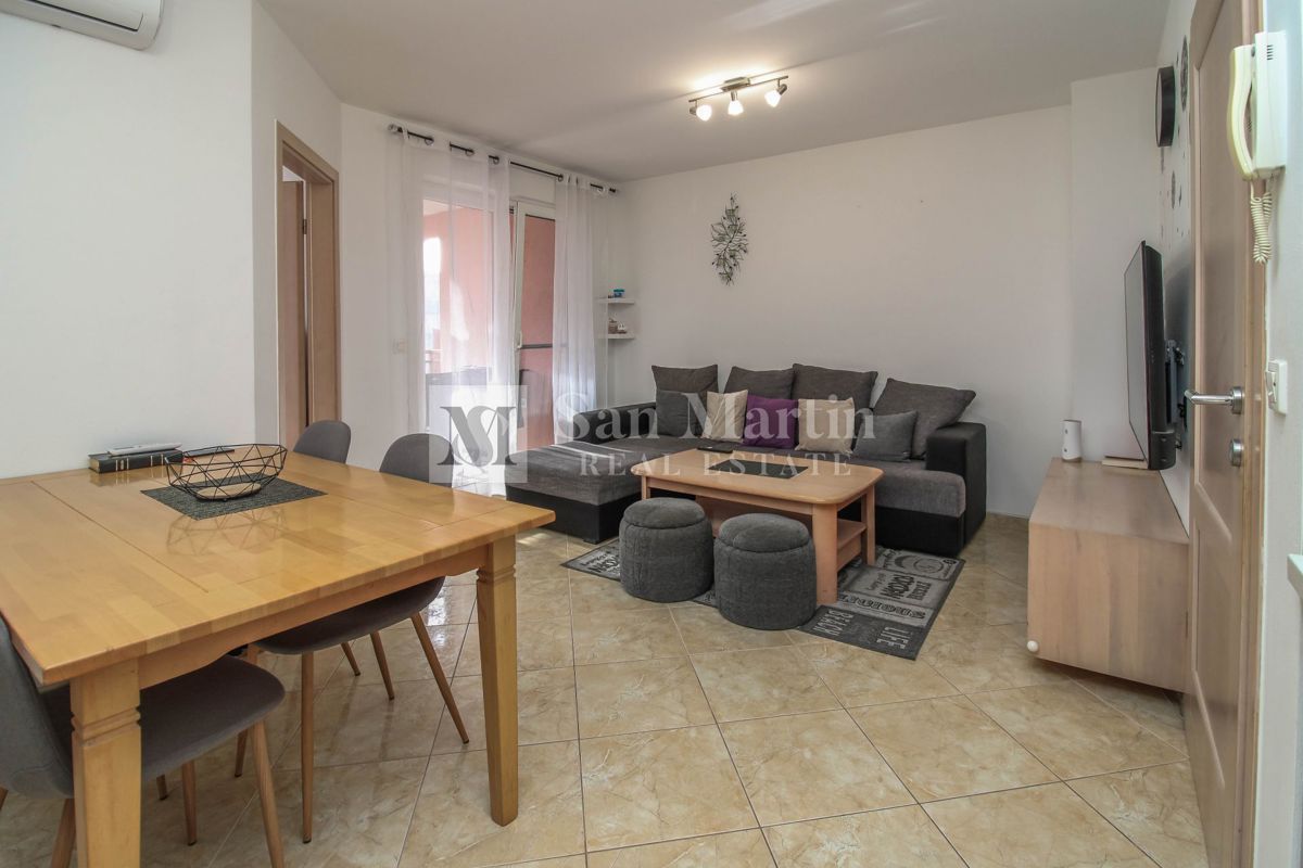 POREČ, 2 sobno stanovanje - super cena