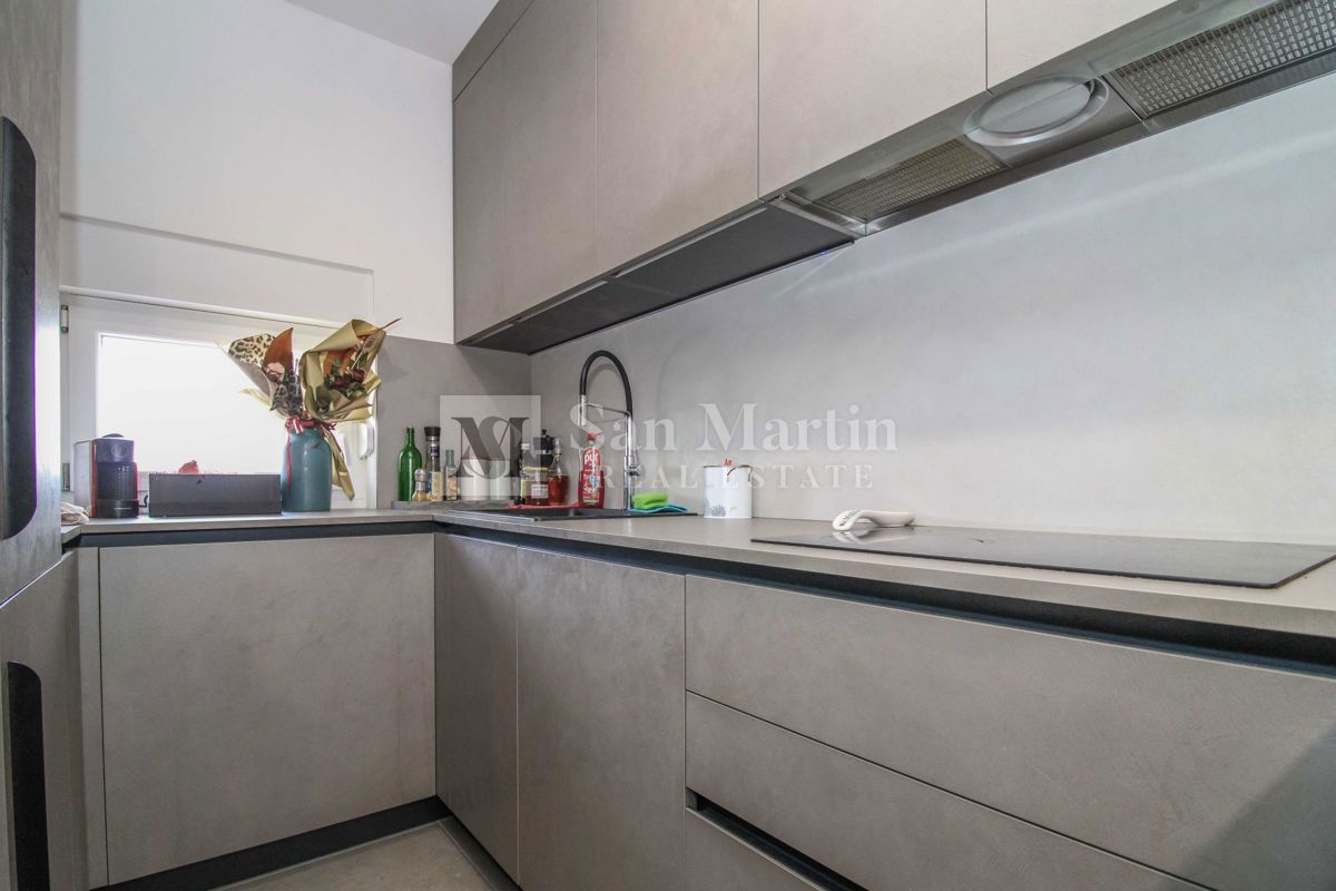 NOVIGRAD, OPREMLJENA NOVA HIŠA V VRSTI