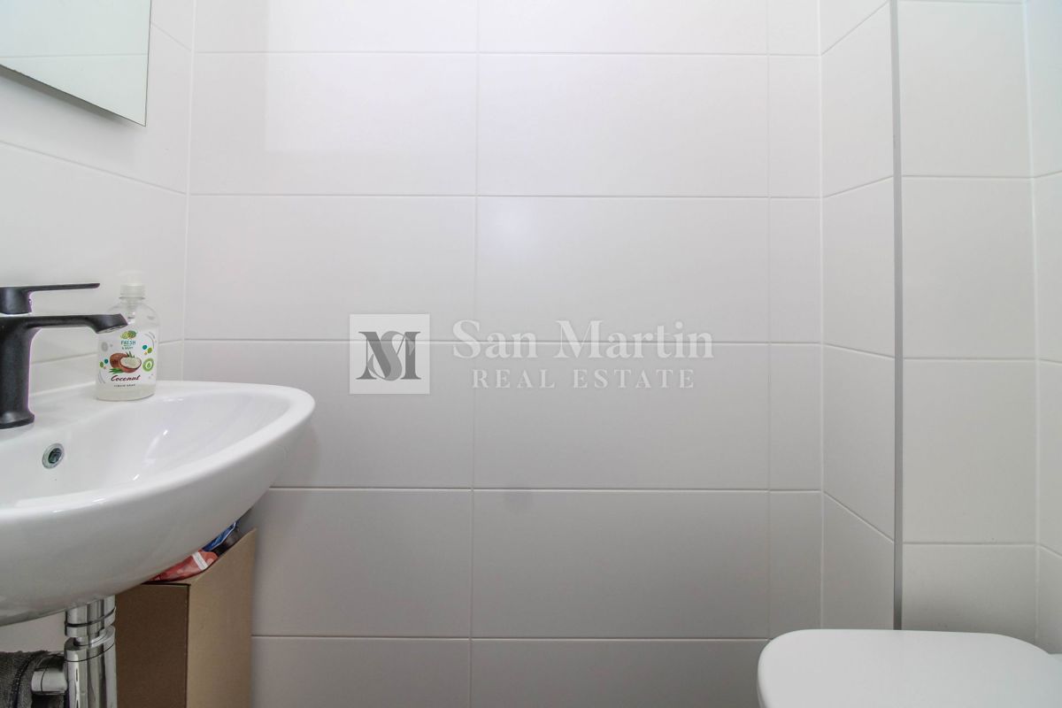 NOVIGRAD, OPREMLJENA NOVA HIŠA V VRSTI