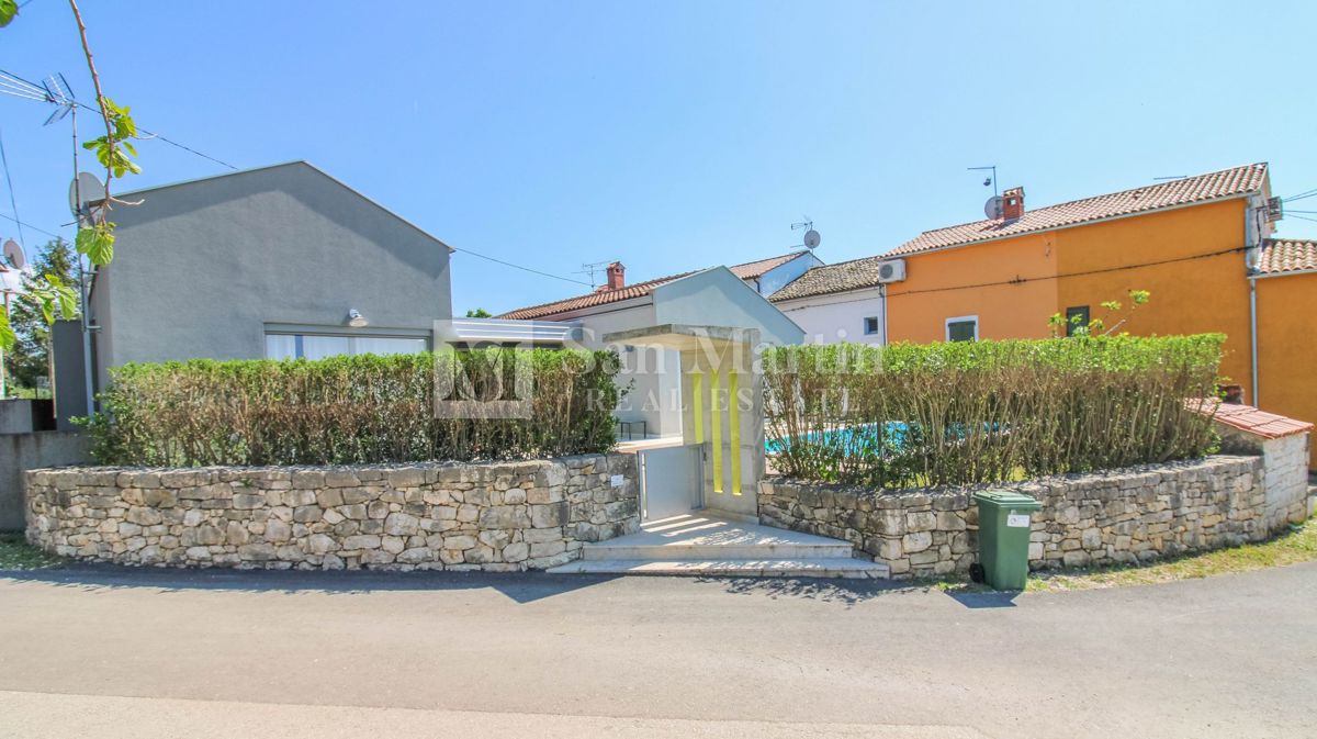 Poreč, okolica - moderna vila na mirni lokaciji