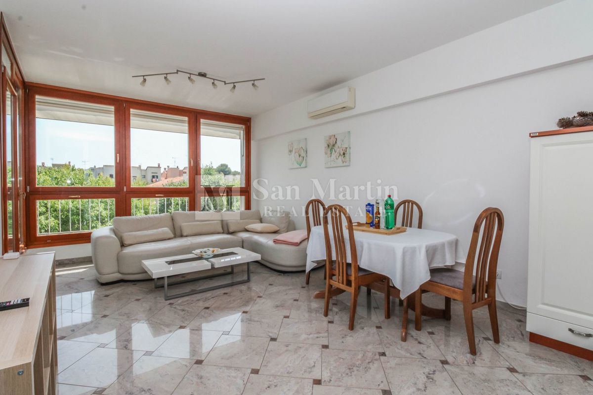 Rovinj, odlično stanovanje v centru z garažo