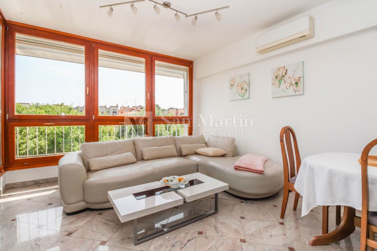 Rovinj, odlično stanovanje v centru z garažo
