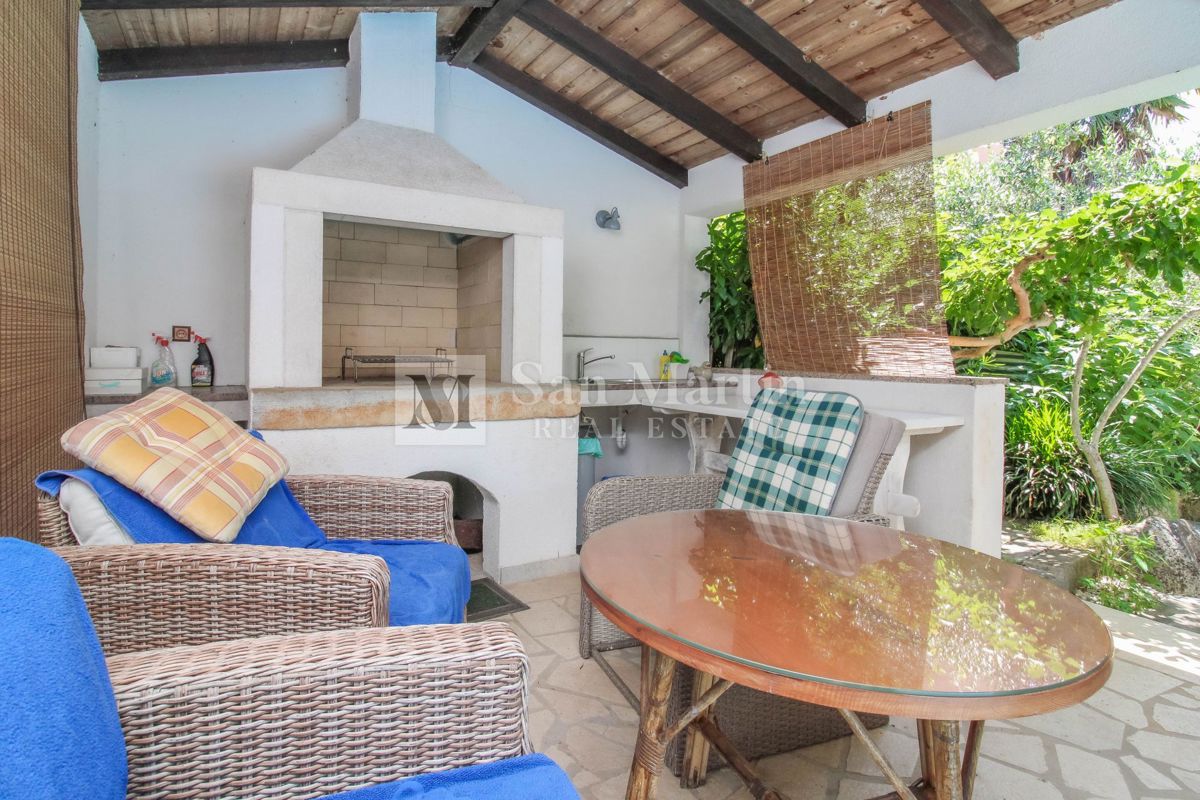 POREČ, Kuća's bazenom pokraj mora