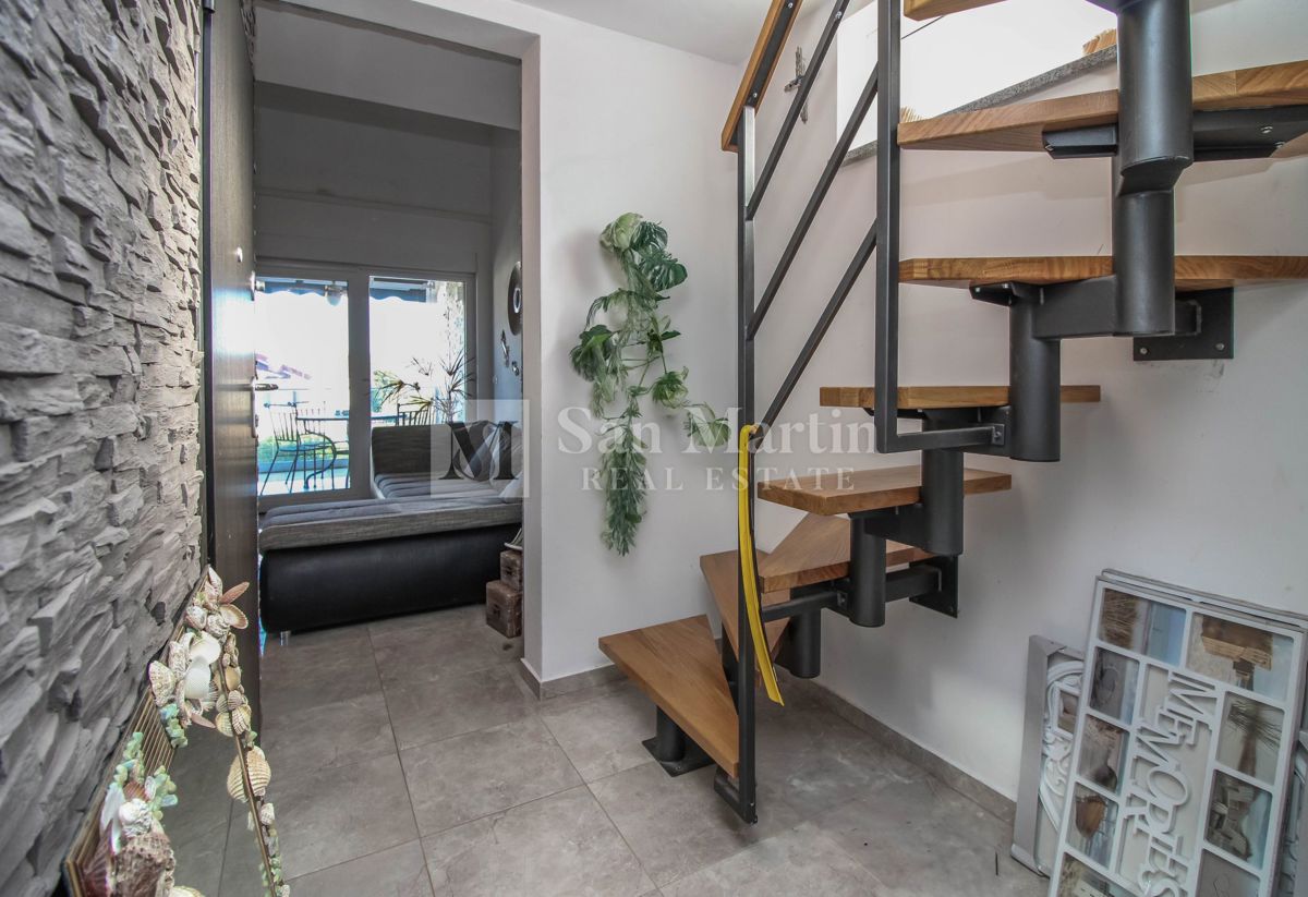 POREČ, 2-sobno stanovanje v bližini morja