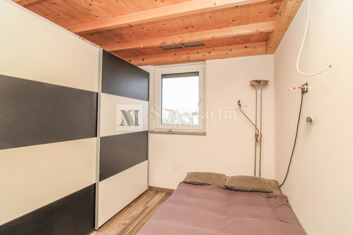 POREČ, 2-sobno stanovanje v bližini morja