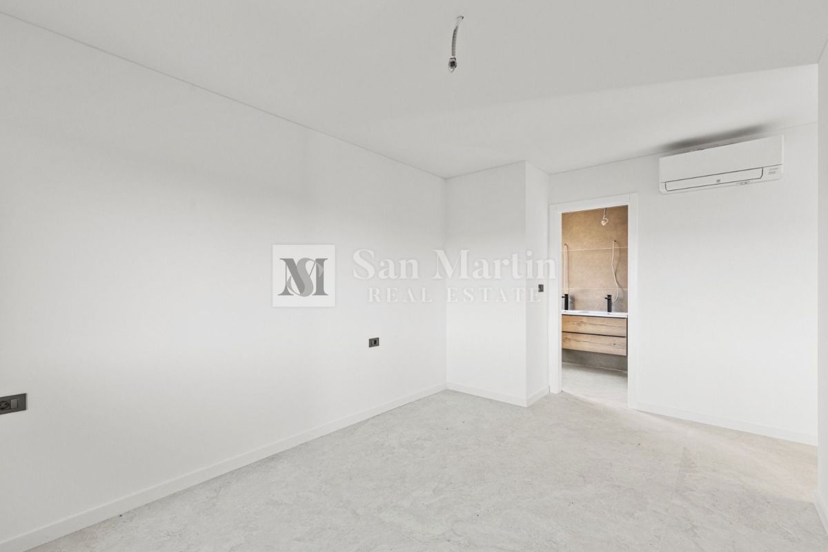 Poreč, okolica – Penthouse na mirni lokaciji s pogledom na morje