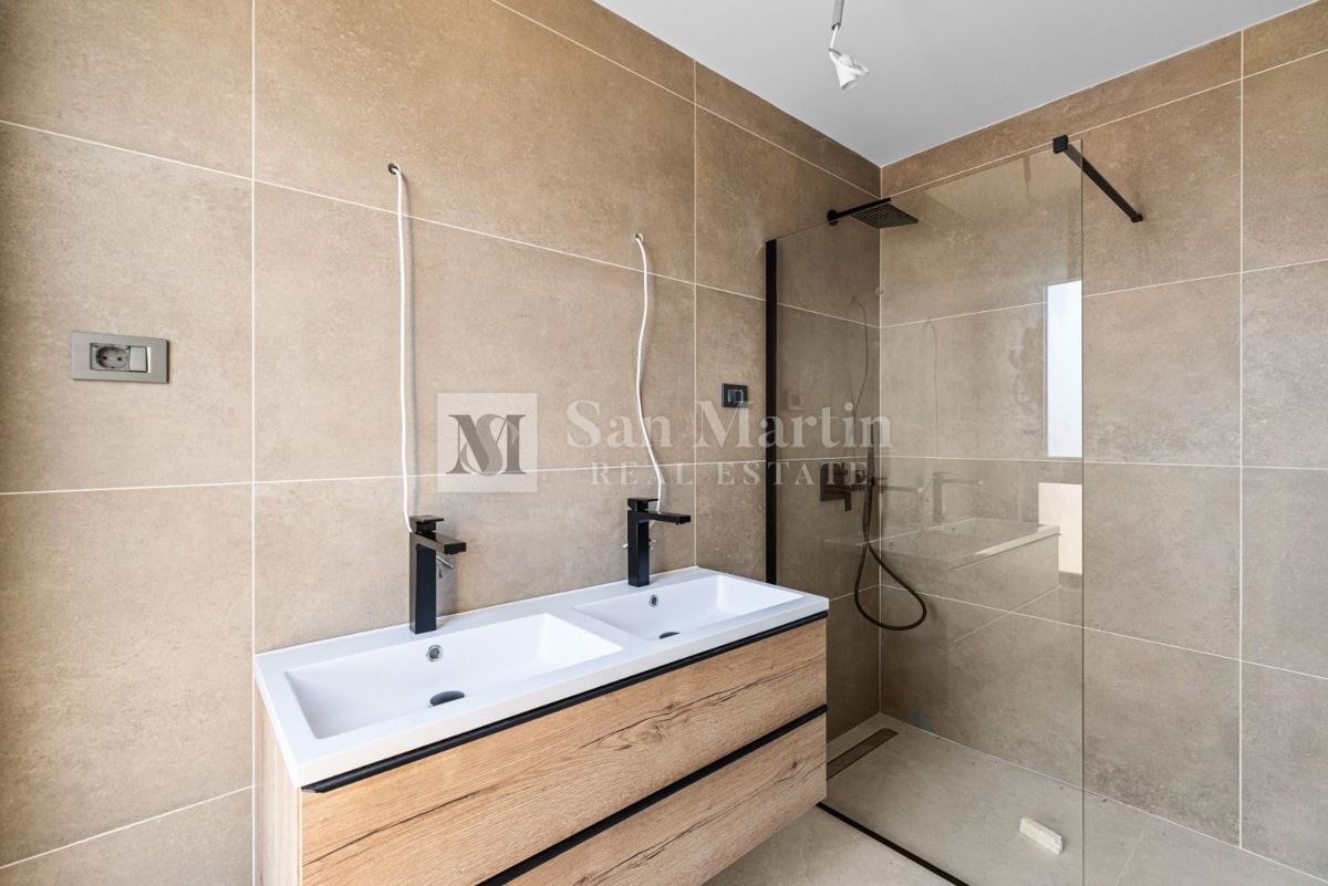 Poreč, okolica – Penthouse na mirni lokaciji s pogledom na morje