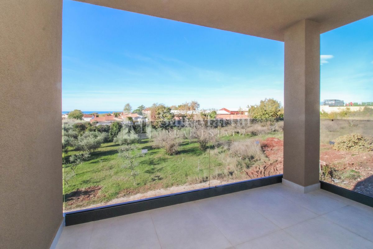 POREČ - Novo dvosobno stanovanje v bližini morja