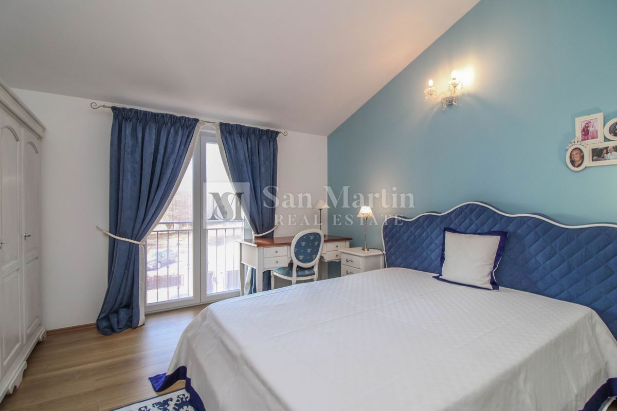 POREČ - Izjemna samostojna hiša z bazenom