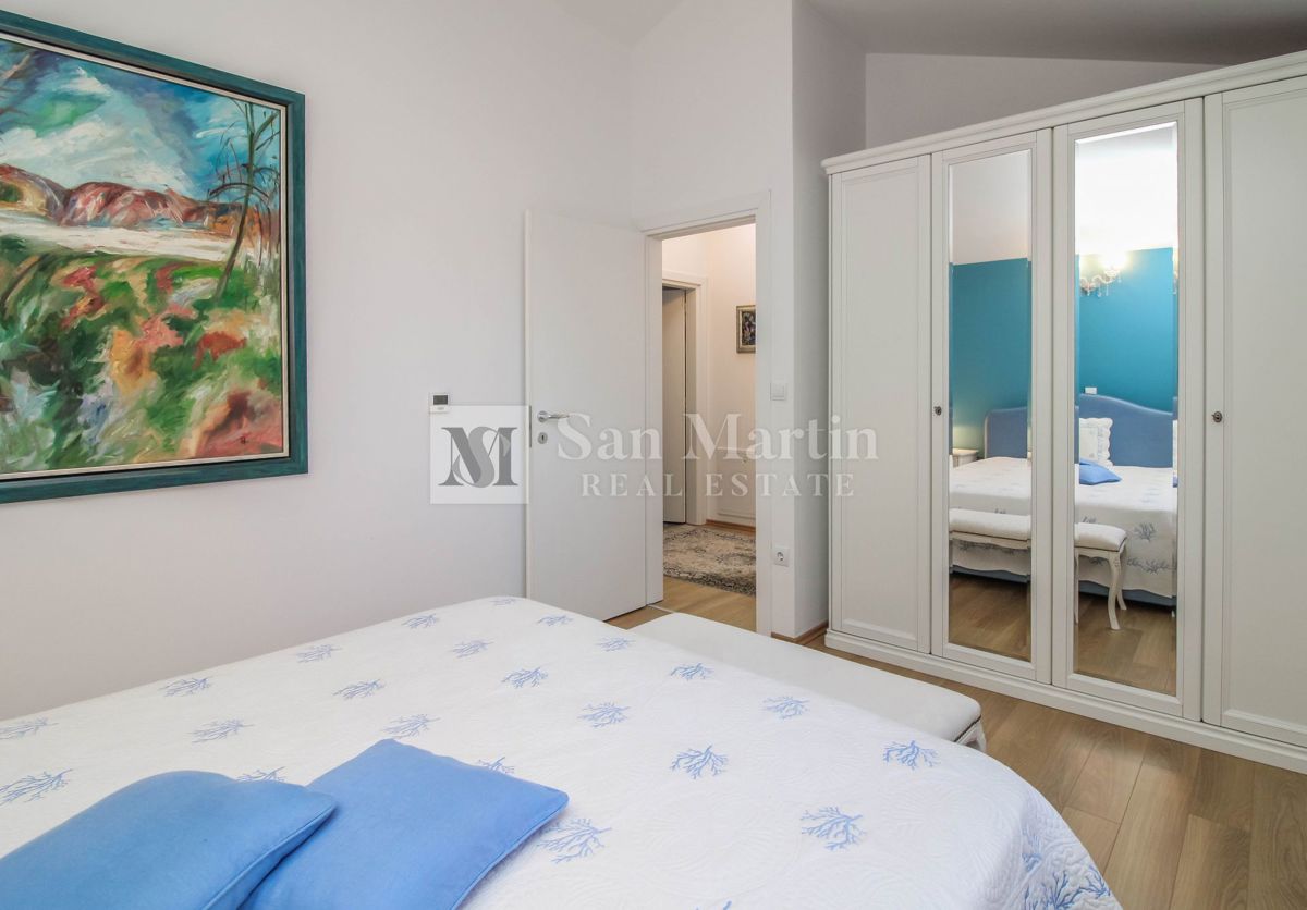 POREČ - Izjemna samostojna hiša z bazenom