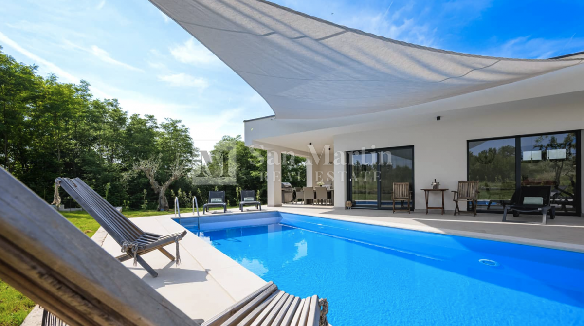 Rovinj, okolica - čudovita nova hiša z bazenom