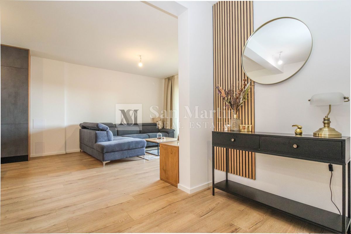 Poreč, dvojček na mirni lokaciji.