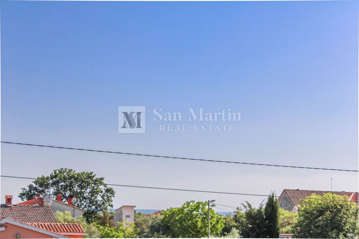 Poreč, dvojček na mirni lokaciji.