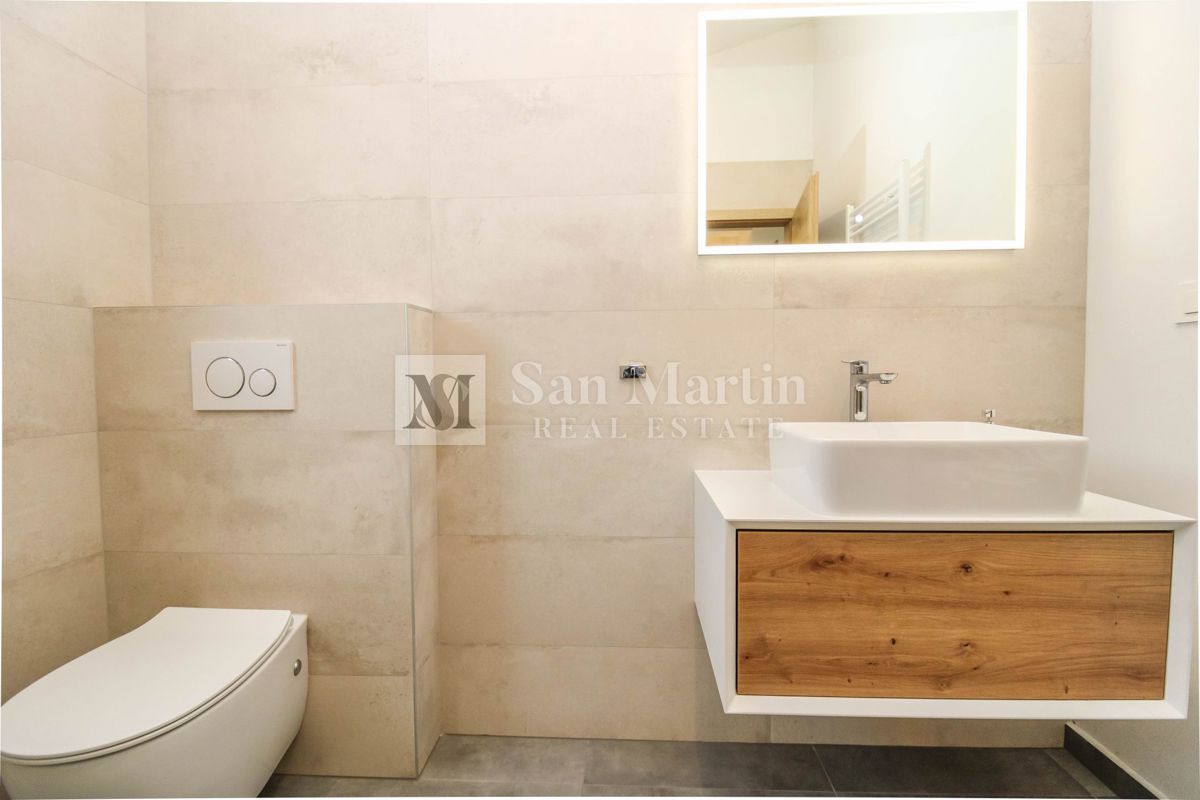 Poreč, dvojček na mirni lokaciji.