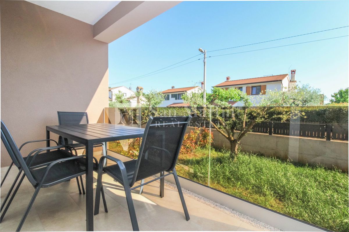 Poreč, dvojček na mirni lokaciji.