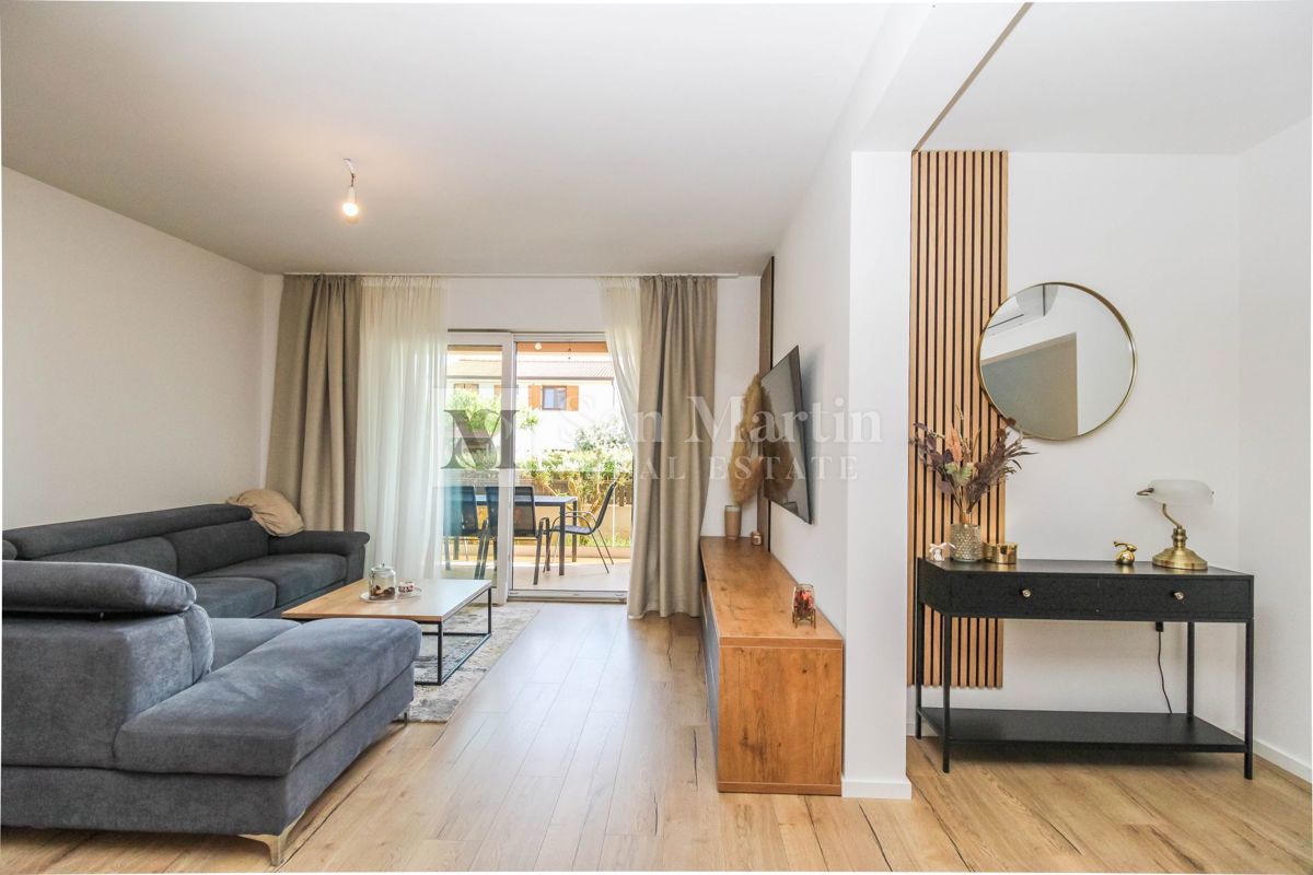 Poreč, dvojček na mirni lokaciji.