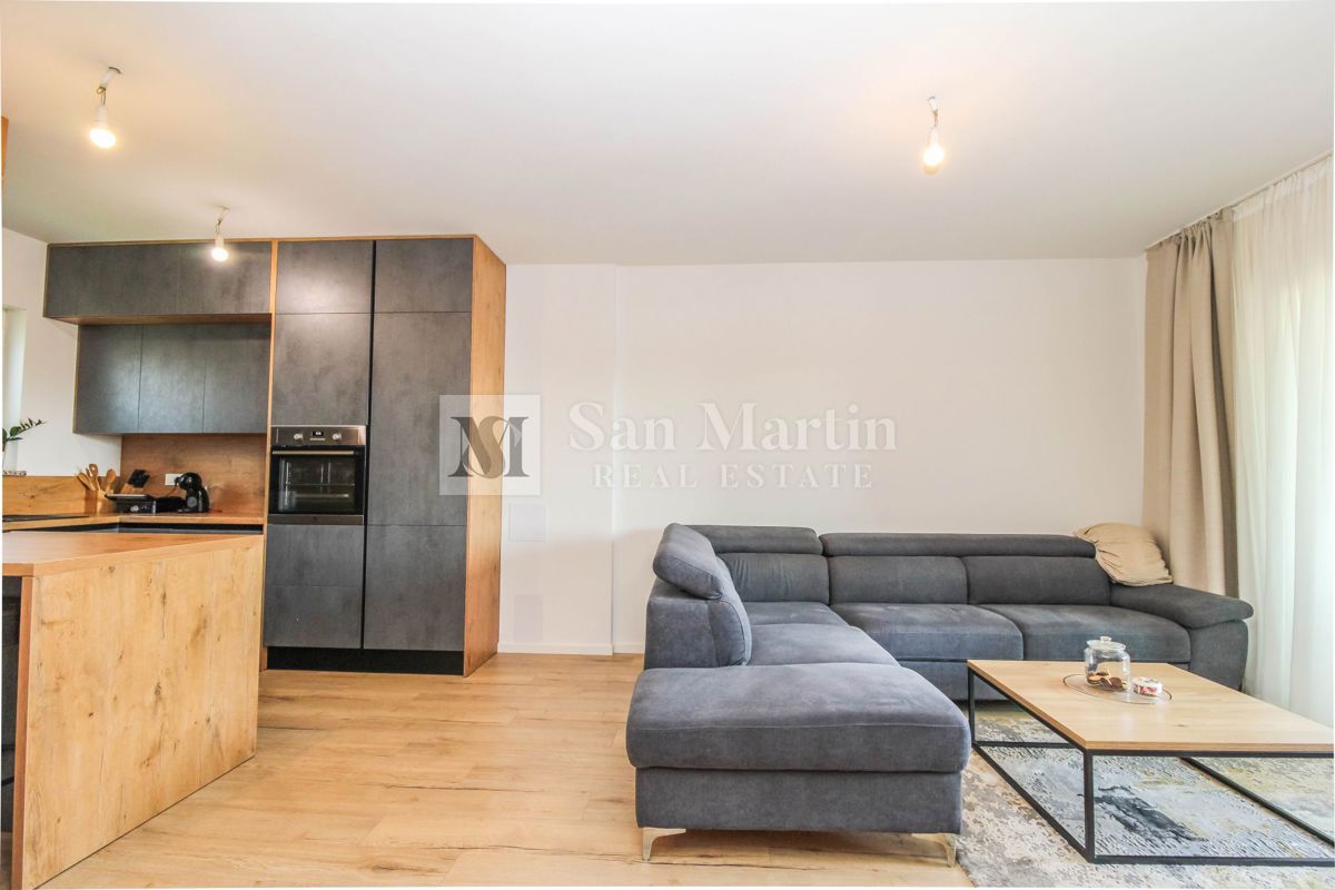 Poreč, dvojček na mirni lokaciji.