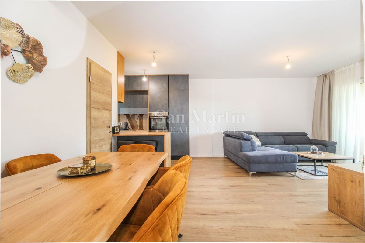 Poreč, dvojček na mirni lokaciji.