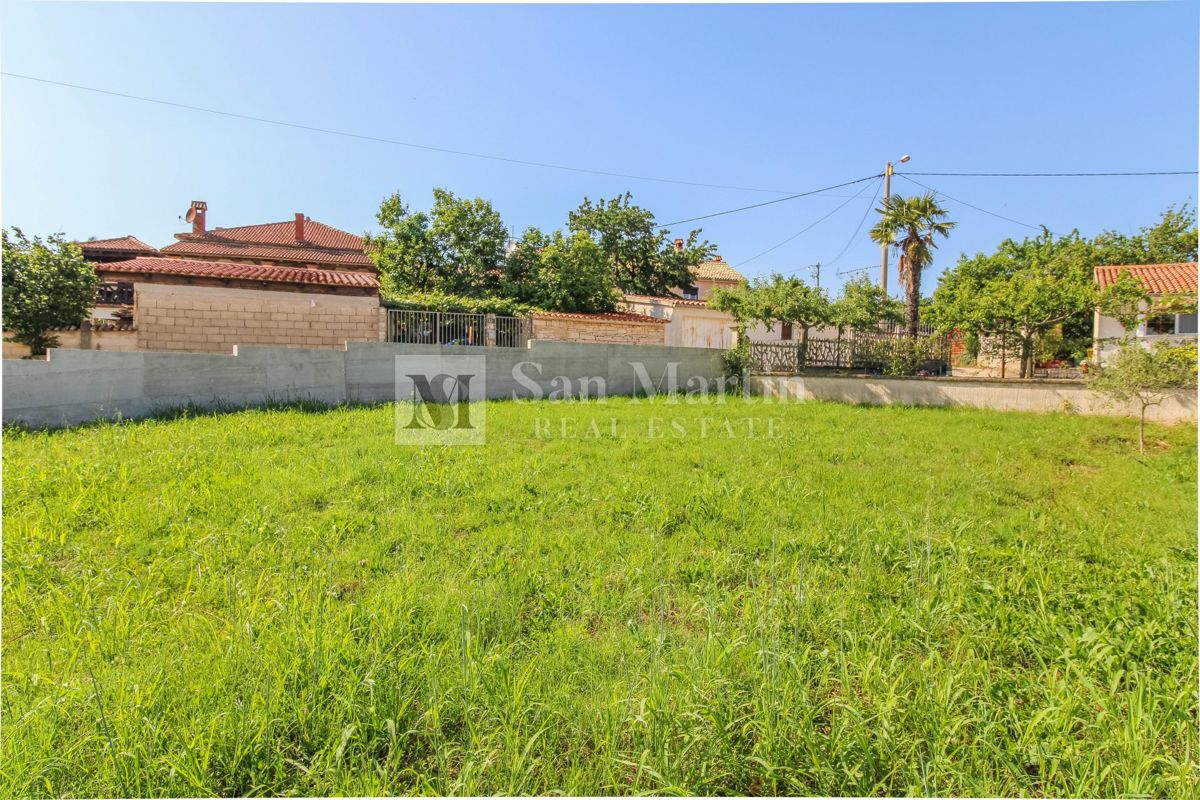 Poreč, dvojček na mirni lokaciji.