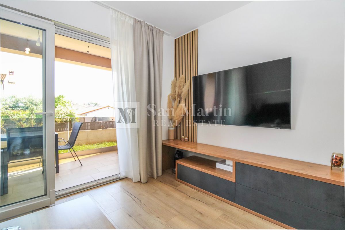 Poreč, dvojček na mirni lokaciji.