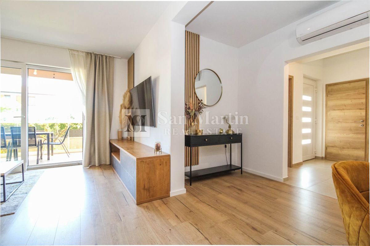 Poreč, dvojček na mirni lokaciji.