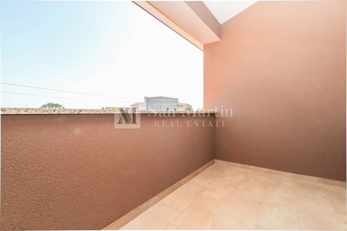 Poreč, dvojček na mirni lokaciji.