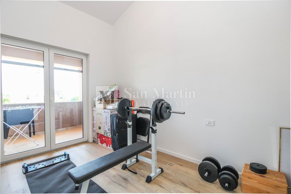 Poreč, dvojček na mirni lokaciji.