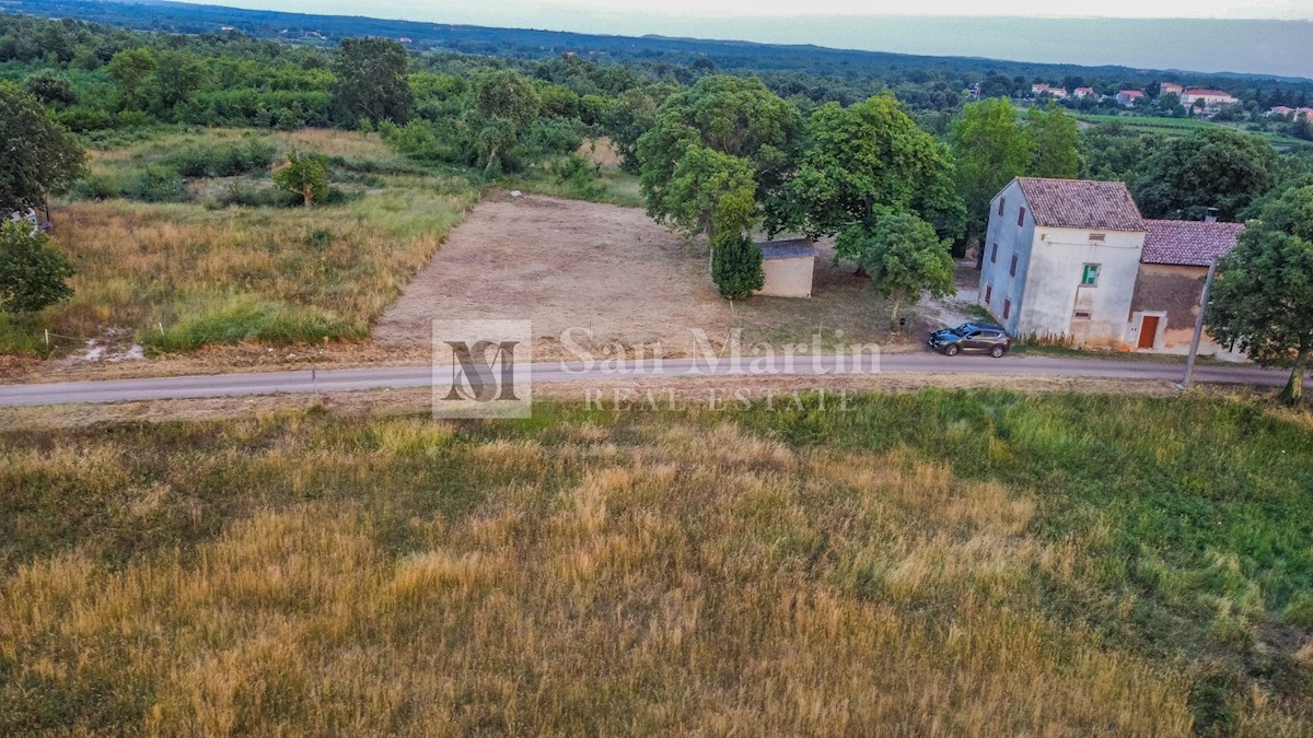 Poreč - Zazidljivo zemljišče na robu urbanizacije