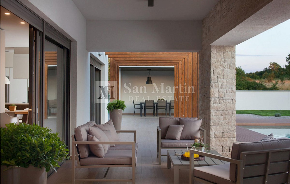 Labin, okolica - lepa moderna hiša z wellnessom